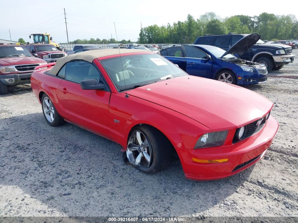 1ZVFT85H265243641-2006-ford-mustang