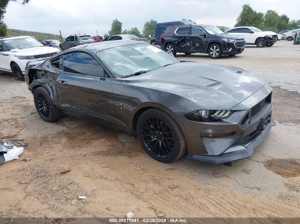 1FA6P8TH4J5123333-2018-ford-mustang-0