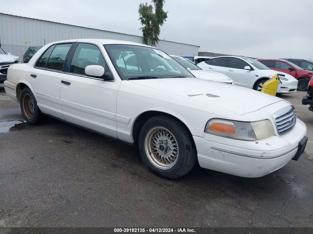 2FAFP74WXYX154666-2000-ford-crown-victoria