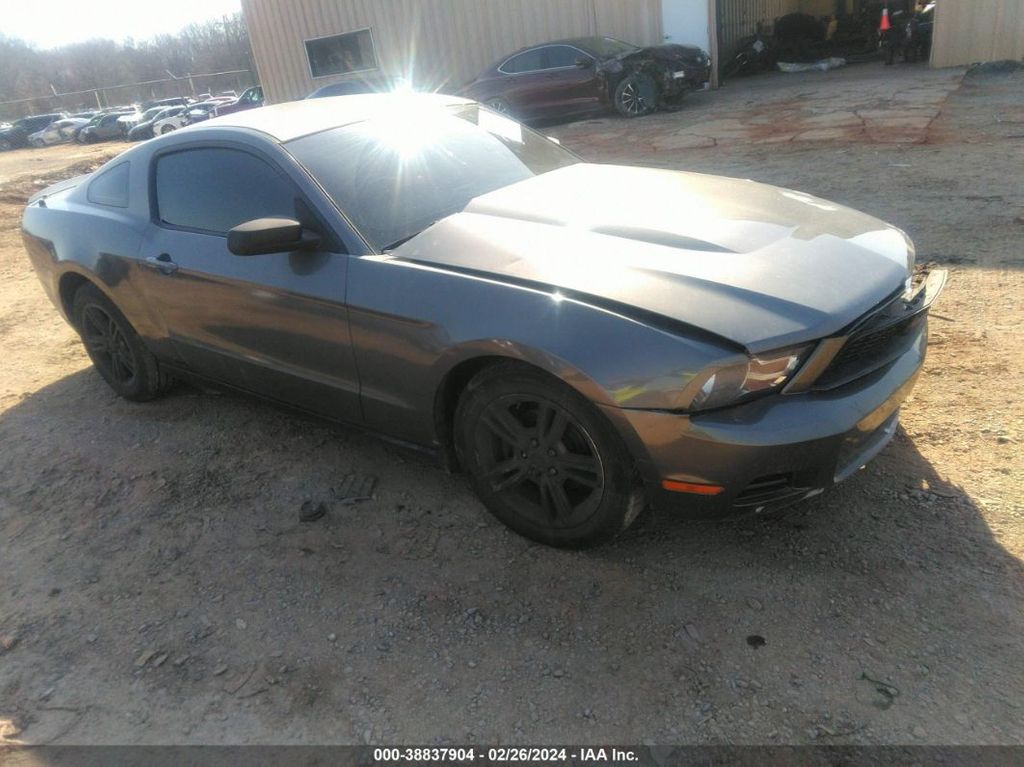 1ZVBP8AN0A5173421-2010-ford-mustang-0