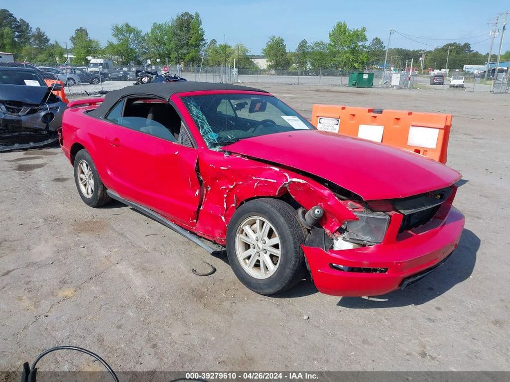 1ZVFT84NX55213373-2005-ford-mustang