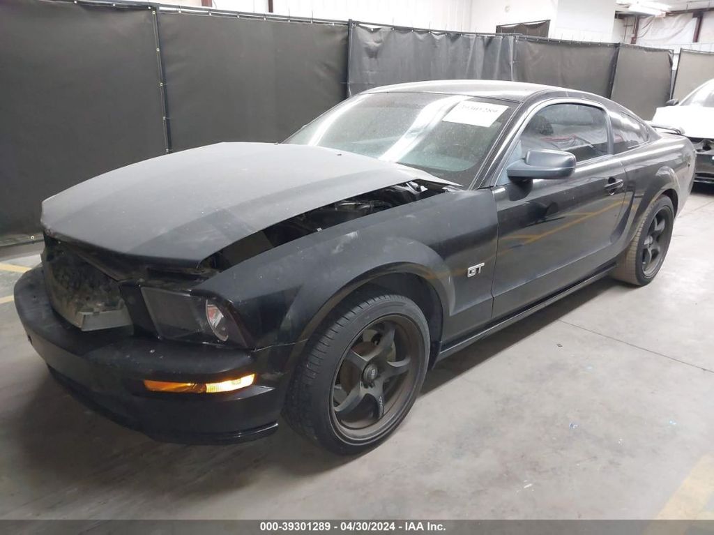 1ZVHT82H075240980-2007-ford-mustang-1