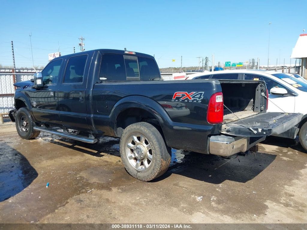 1FT7W2BT0CEB15012-2012-ford-f-250-2
