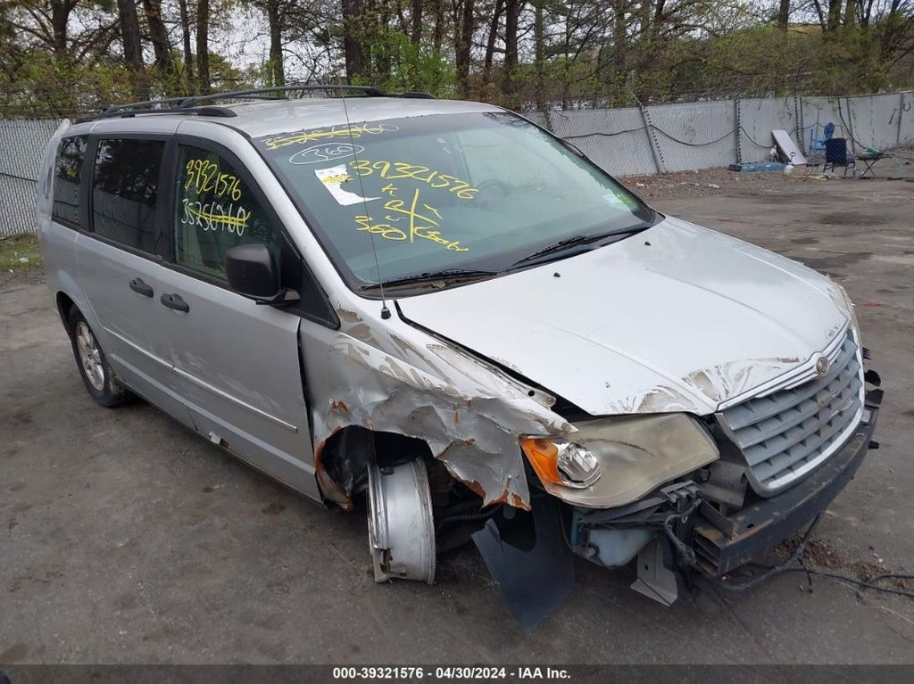 2A8HR44H28R623842-2008-chrysler-town-and-country