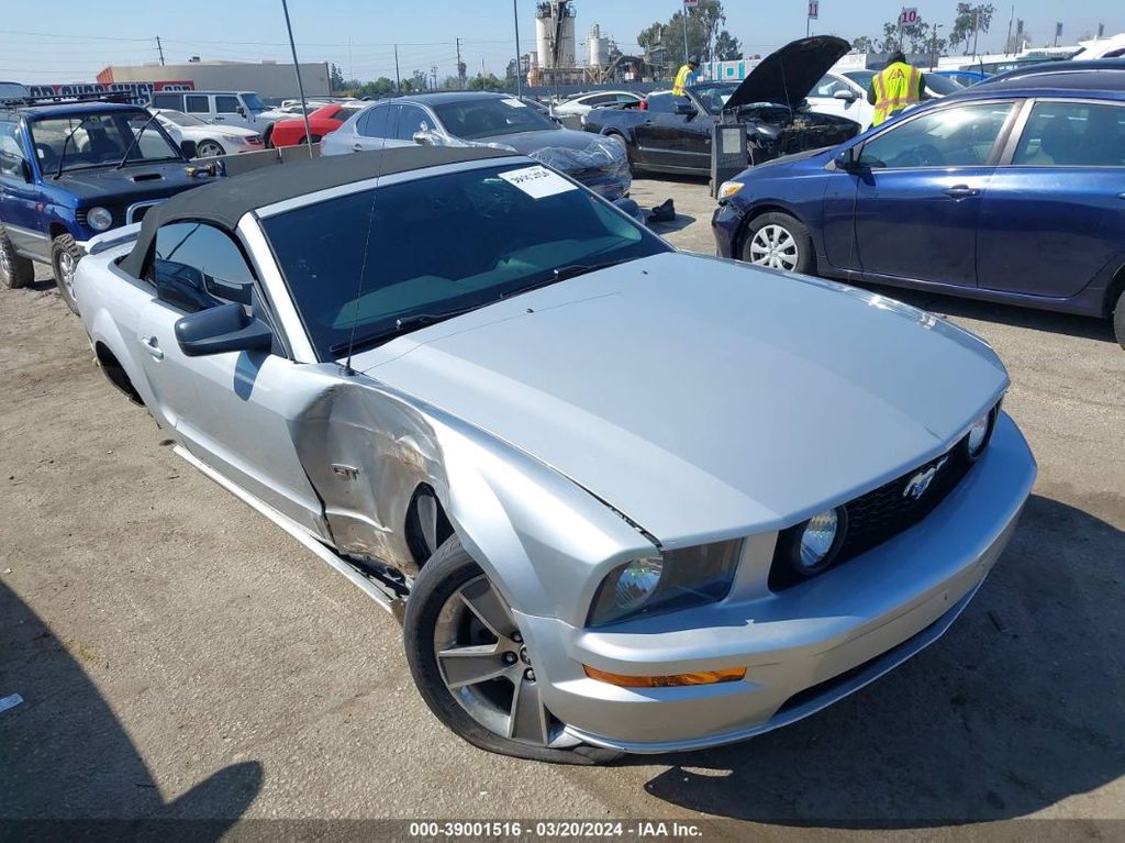 1ZVHT85H885103623-2008-ford-mustang