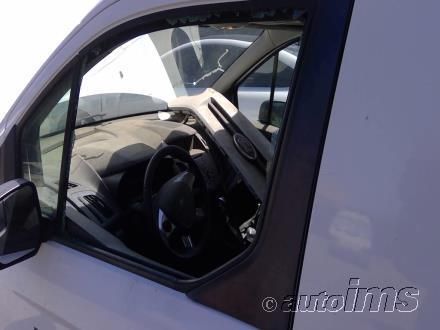 NM0LS7E72G1237550-2016-ford-transit-connect-2
