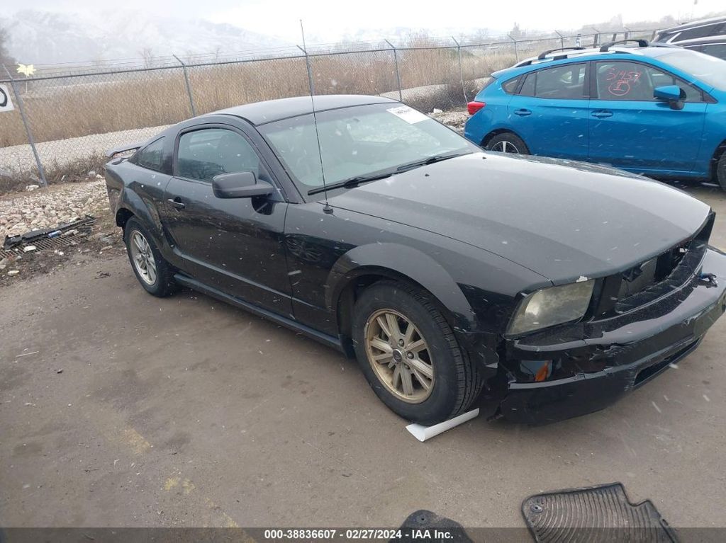 1ZVFT80N365105264-2006-ford-mustang