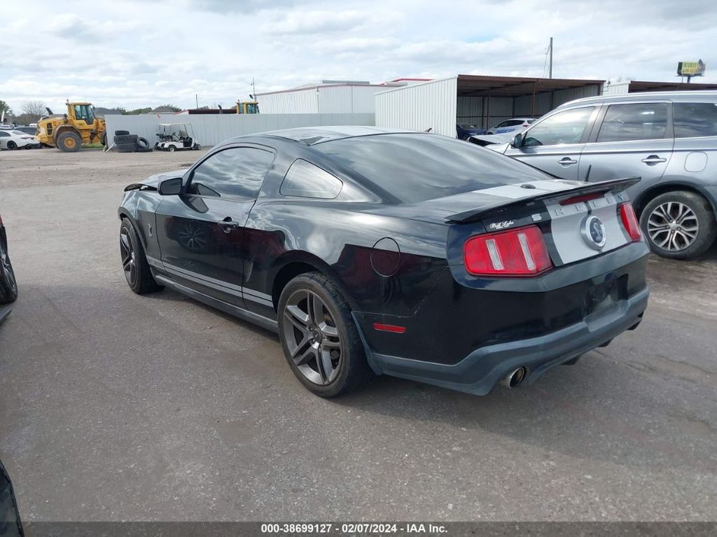 1ZVBP8JS8A5135120-2010-ford-mustang-2