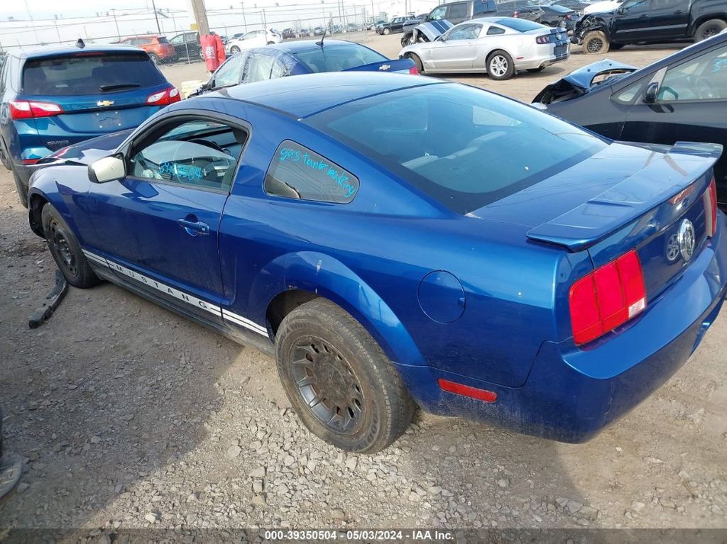 1ZVFT80N275362109-2007-ford-mustang-2