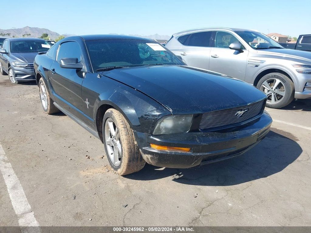 1ZVHT80N285157366-2008-ford-mustang