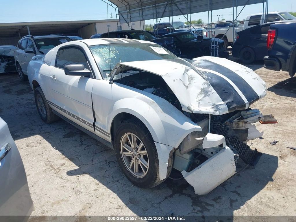 1ZVFT80N365201931-2006-ford-mustang
