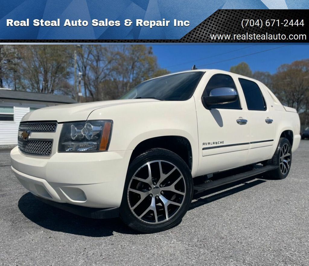 3GNTKGE7XCG174414-2012-chevrolet-avalanche