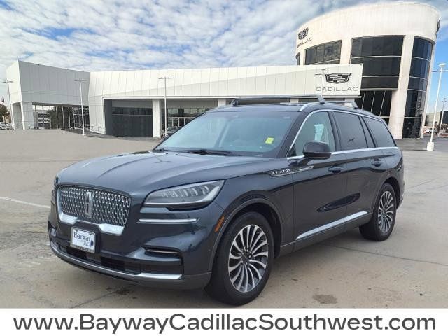 5LM5J7WC8NGL12071-2022-lincoln-aviator