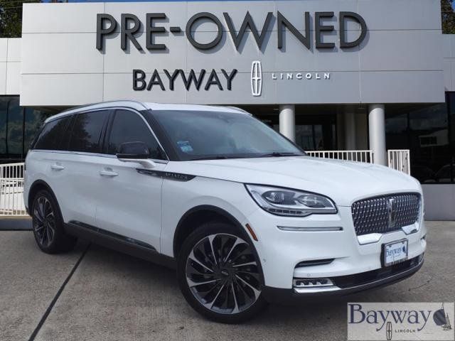5LM5J7WC1NGL08363-2022-lincoln-aviator