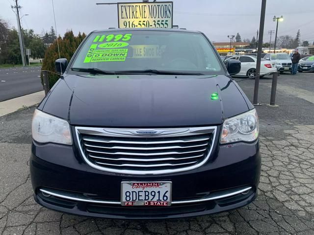 2C4RC1BG0GR231818-2016-chrysler-town-and-country