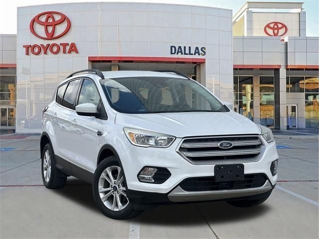 1FMCU0GD0JUD06874-2018-ford-escape