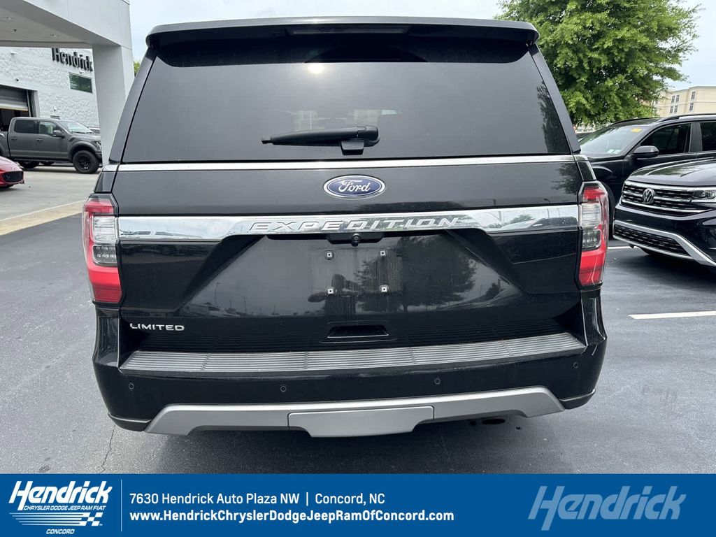 1FMJU2AT5JEA32150-2018-ford-expedition