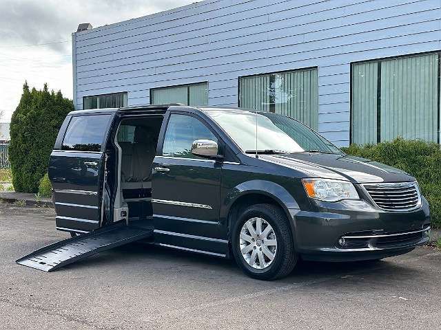 2C4RC1CG7CR368652-2012-chrysler-town-and-country