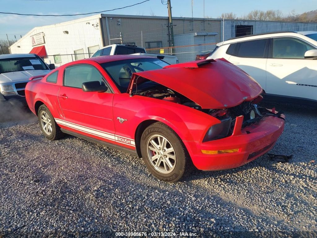 1ZVFT80N865113439-2006-ford-mustang-0