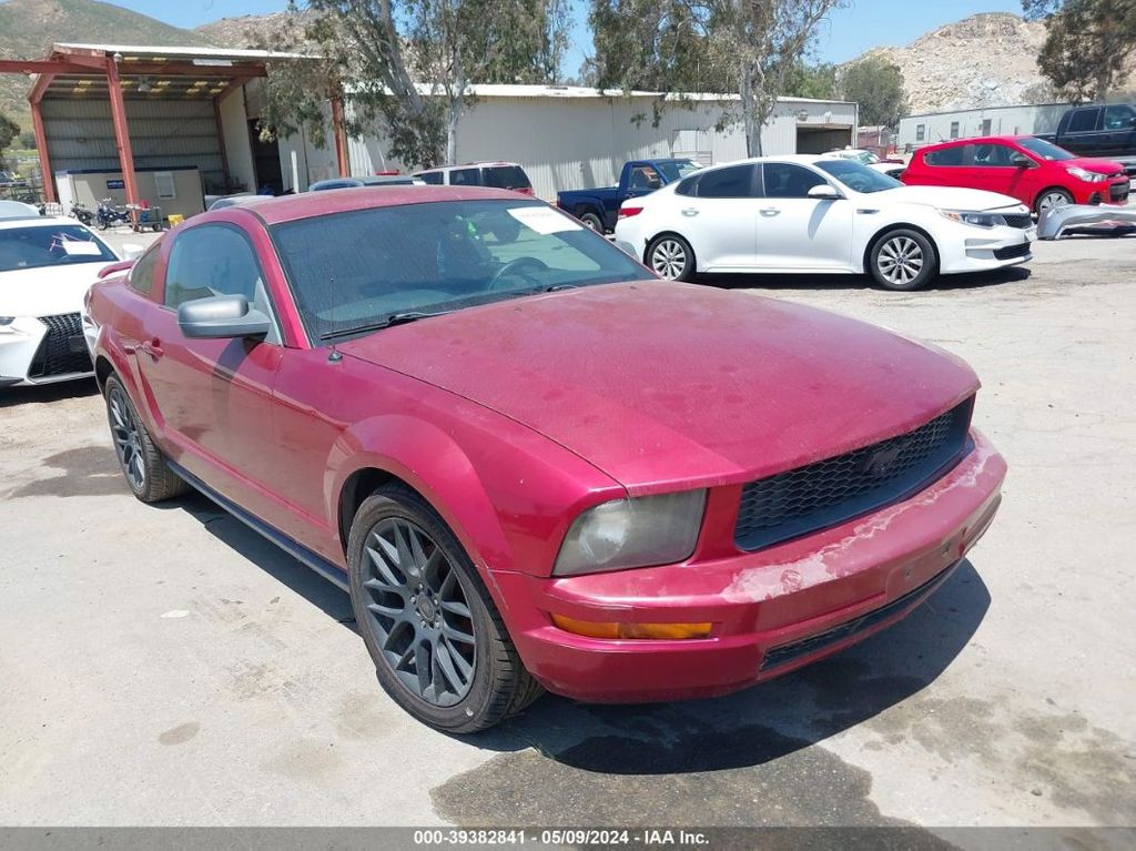 1ZVFT80N665245826-2006-ford-mustang-0