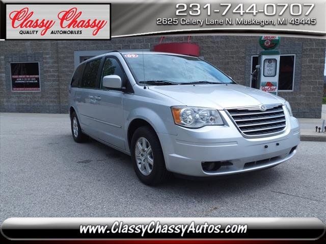 2A8HR54189R673509-2009-chrysler-town-and-country