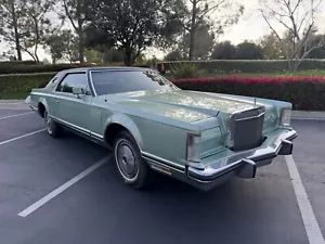 7Y89S878242-1977-lincoln-continental