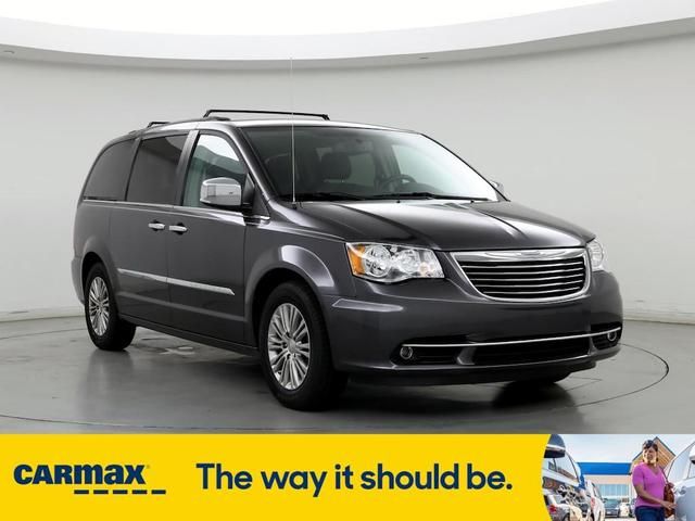 2C4RC1CG1GR222205-2016-chrysler-town-and-country
