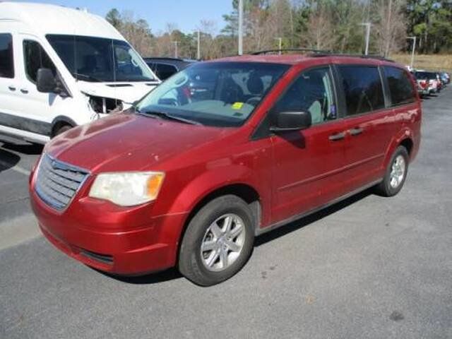 2A8HR44H38R764841-2008-chrysler-town-and-country-0