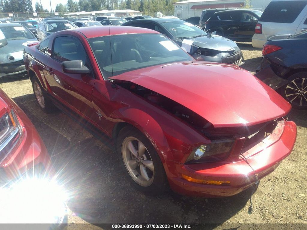 1ZVHT80N775207466-2007-ford-mustang-0