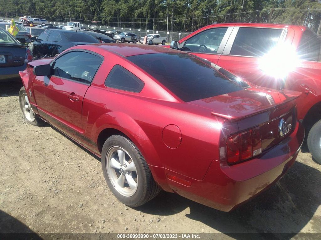1ZVHT80N775207466-2007-ford-mustang-2