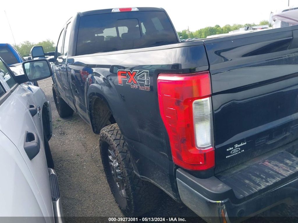 1FT7X2B68HED03307-2017-ford-f-250-2
