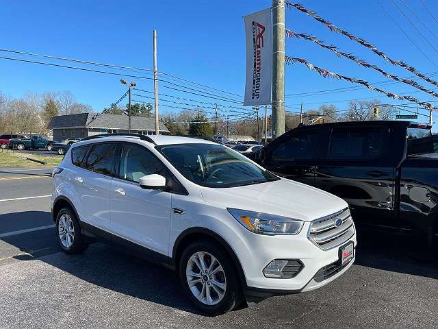 1FMCU0GD6JUD38163-2018-ford-escape