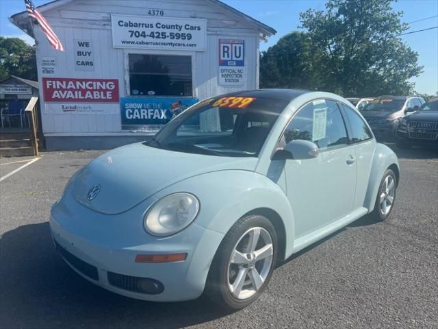 3VWRG3AG1AM028854-2010-volkswagen-new-beetle-coupe