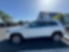1C4PJLCB7KD215509-2019-jeep-cherokee