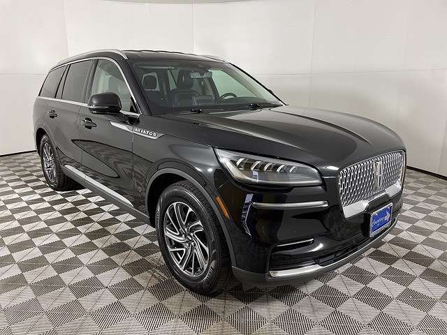 5LM5J0WC1NGL00108-2022-lincoln-aviator