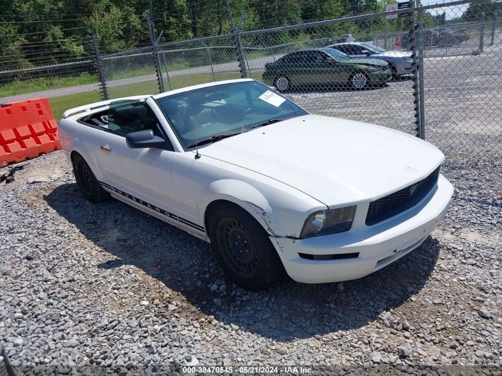 1ZVFT84N155245418-2005-ford-mustang