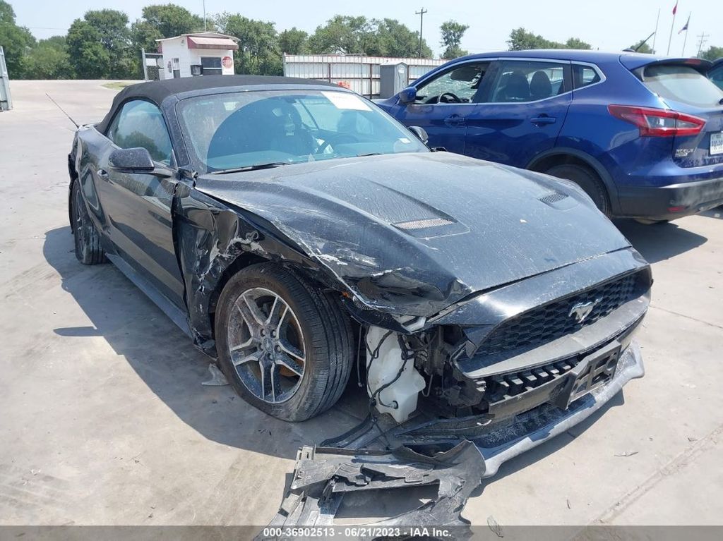 1FATP8UHXJ5110099-2018-ford-mustang