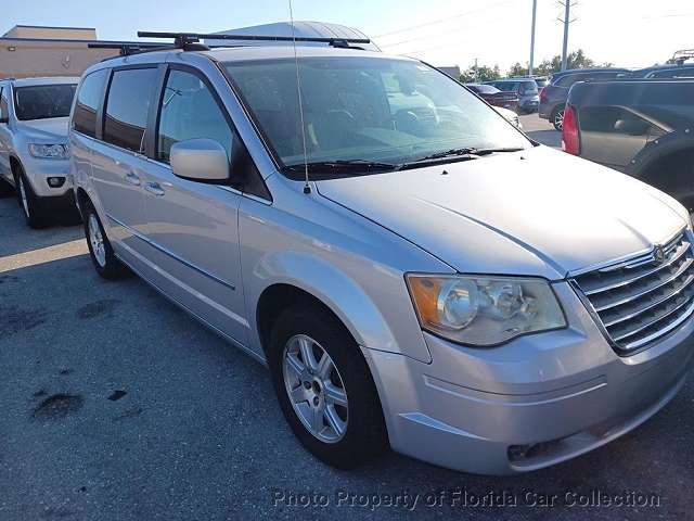 2A8HR54139R512307-2009-chrysler-town-and-country