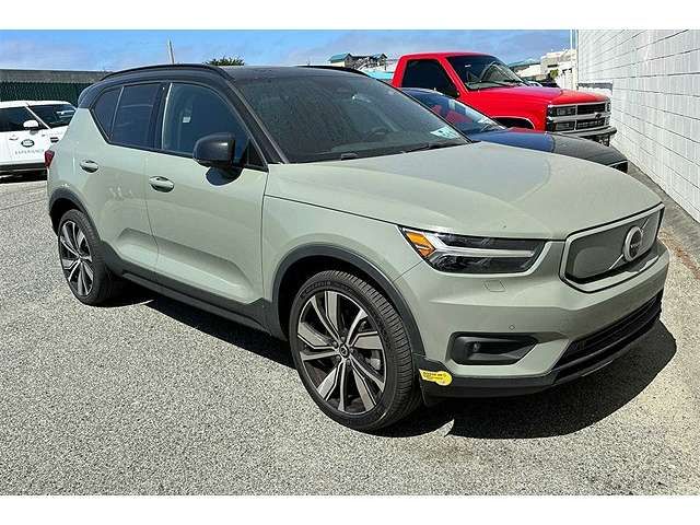 YV4ED3UR8M2595613-2021-volvo-xc40-recharge-pure-electric
