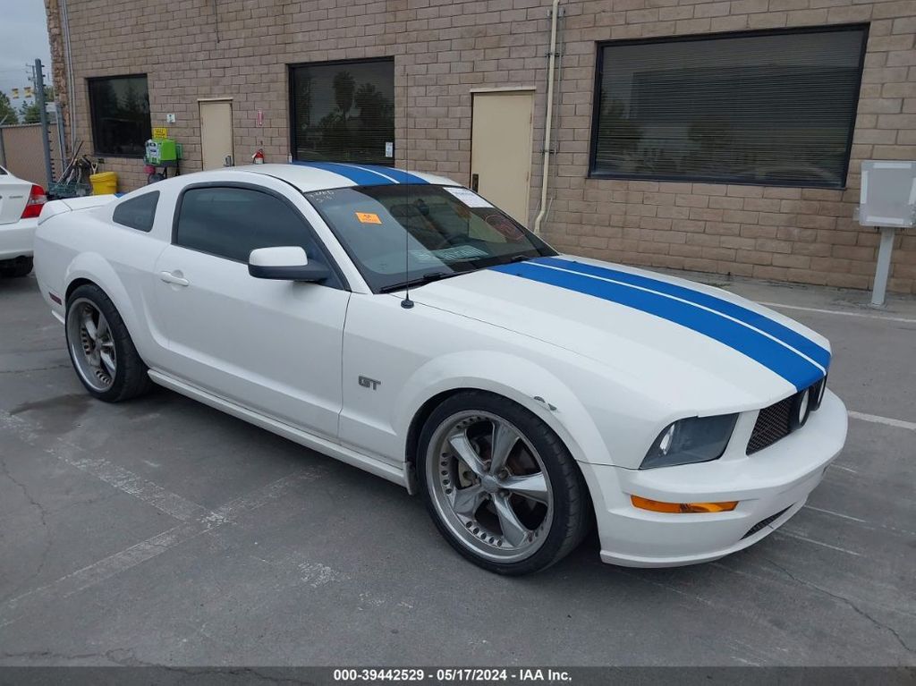 1ZVHT82H565169273-2006-ford-mustang