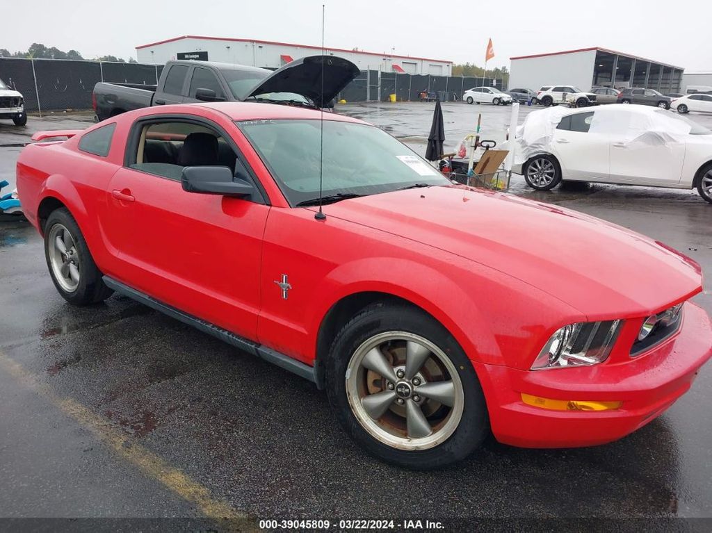 1ZVFT80N065160142-2006-ford-mustang