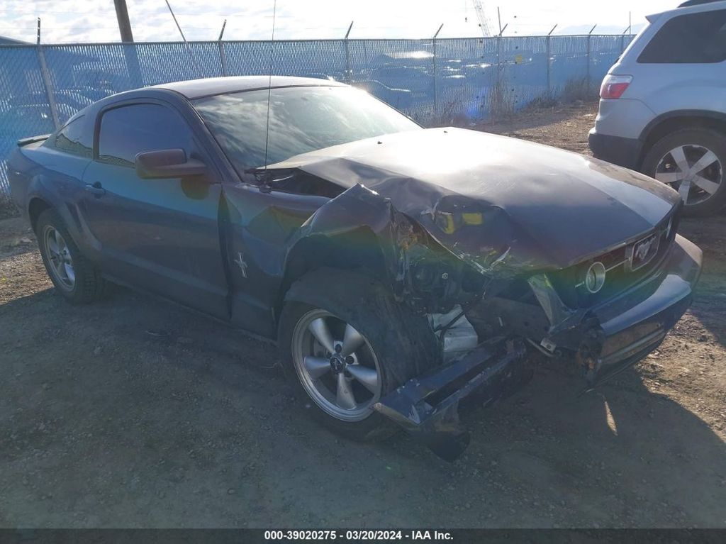 1ZVFT80N875369999-2007-ford-mustang