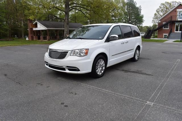 2C4RC1GG8FR609746-2015-chrysler-town-and-country