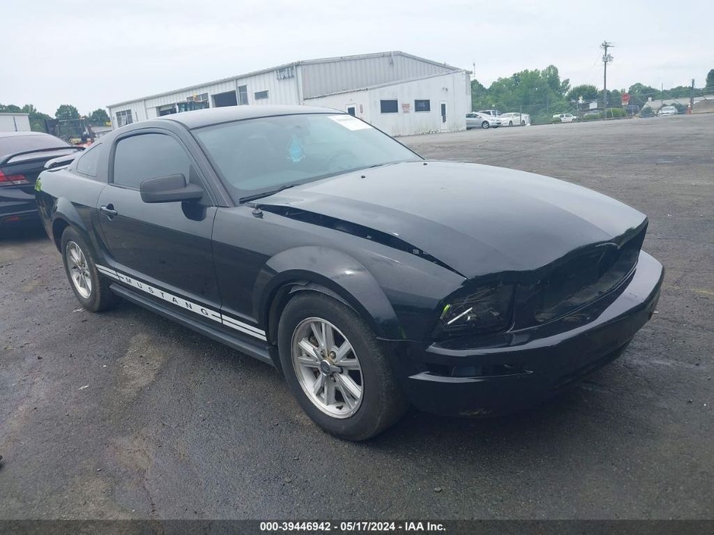 1ZVFT80N165187737-2006-ford-mustang