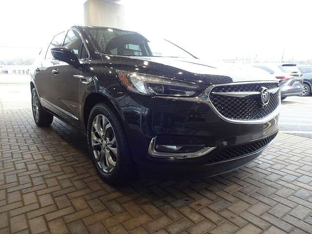 5GAEVCKW7JJ251072-2018-buick-enclave