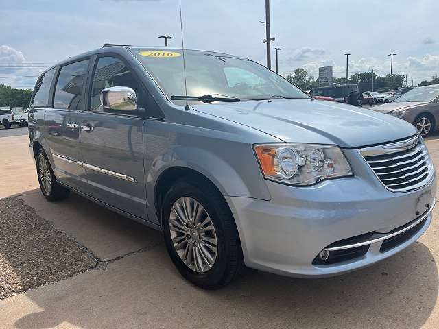2C4RC1CG1GR239926-2016-chrysler-town-and-country