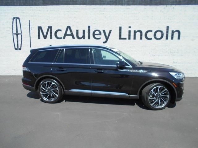 5LM5J7WC3NGL05724-2022-lincoln-aviator