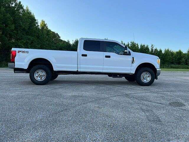 1FT8W3B66HEE25323-2017-ford-f-350
