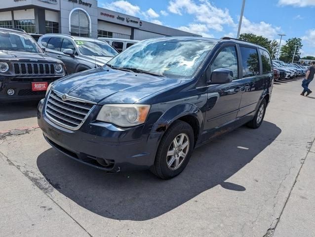 2A8HR54P18R678831-2008-chrysler-town-and-country