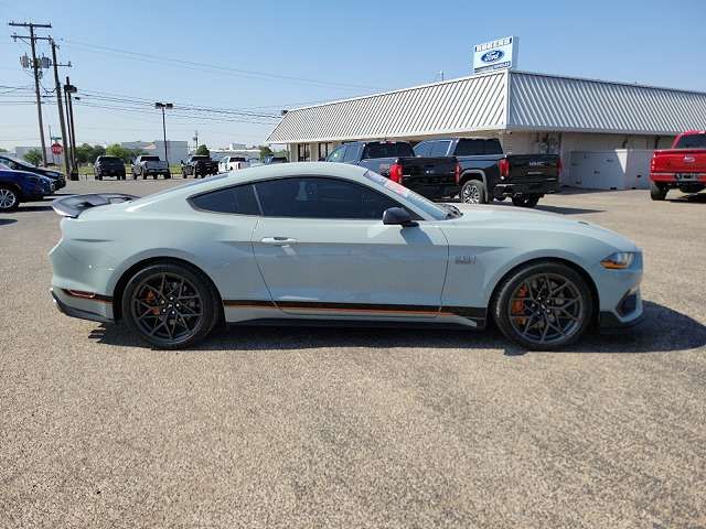 1FA6P8R01N5552467-2022-ford-mustang